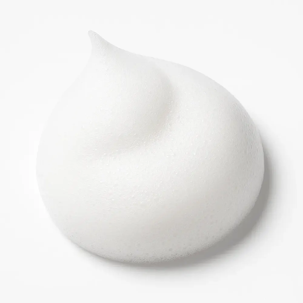 Mousse nettoyante visage à l’amande